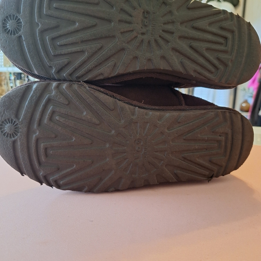 UGGS!! - Picture 3 of 8